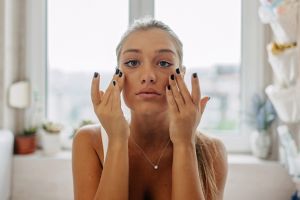 Wallen onder ogen verminderen: 8 tips