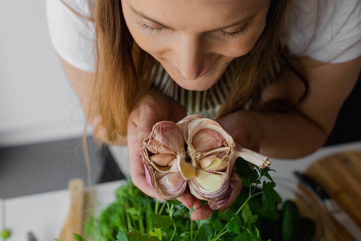 Is knoflook gezond? De voordelen en nadelen op een rij